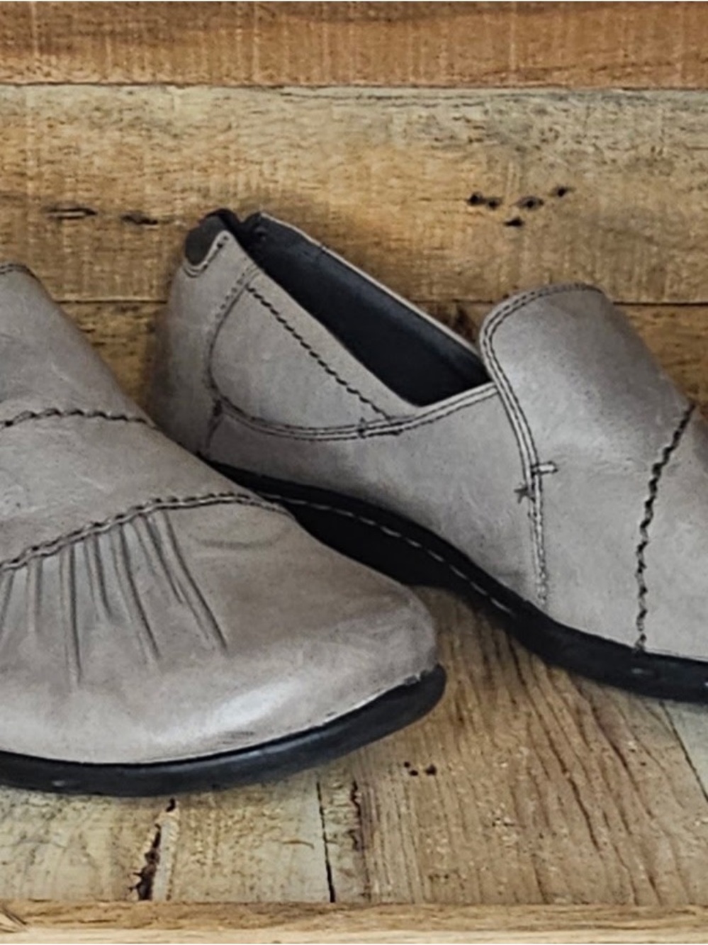 Cobb Hill Casual Slip-On Loafers in Light Gray